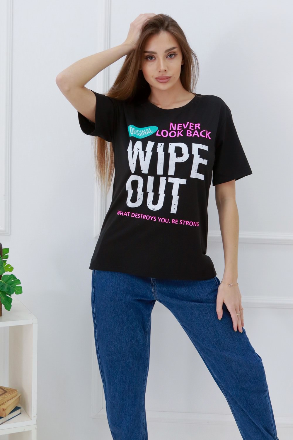 Фото товара 22896, женская черная футболка с надписями